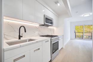 428 E 9th St #306 - Photo 1 of 1