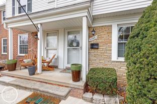 22967 Lakeshore Dr - Photo 1 of 1