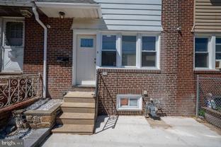 426 Hampden Rd - Photo 1 of 1