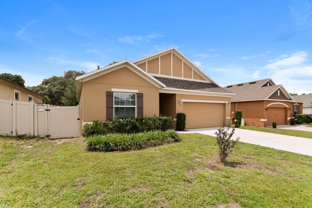 1550 Sterns Dr - Photo 3 of 16