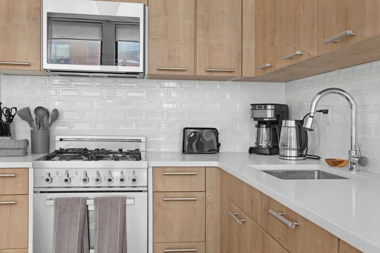 517 West 45th Street - Photo 6 of 23