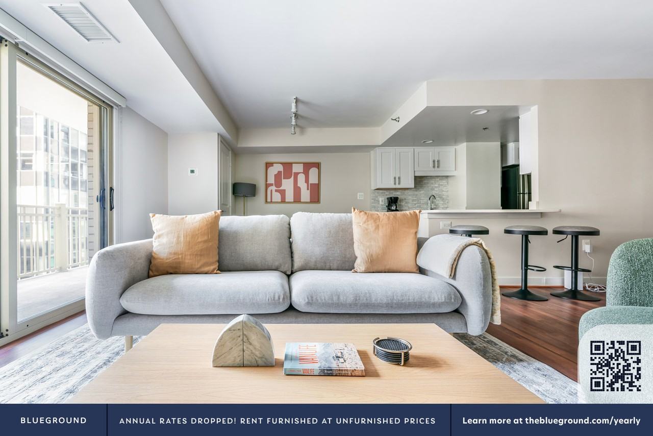 4001 9th Street North - Photo 4 of 47