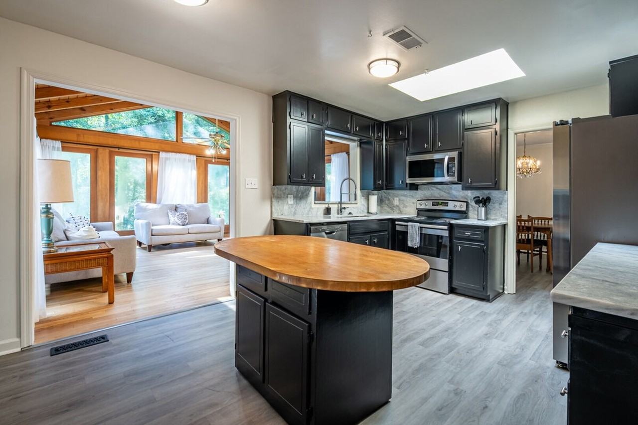 2431 Weatherford Ct #1234814P - Photo 3 of 38