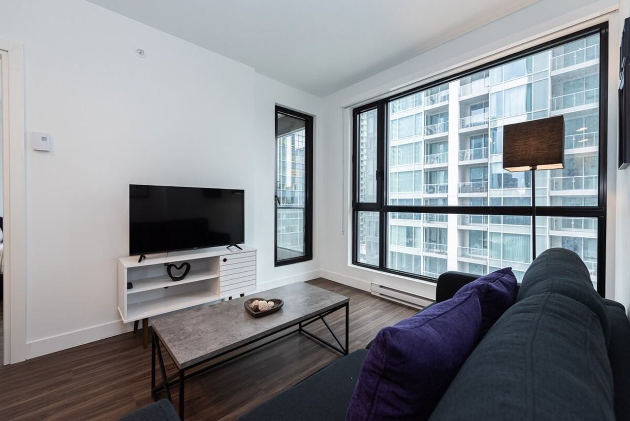 4171 Rue de la Montagne - Photo 5 of 78