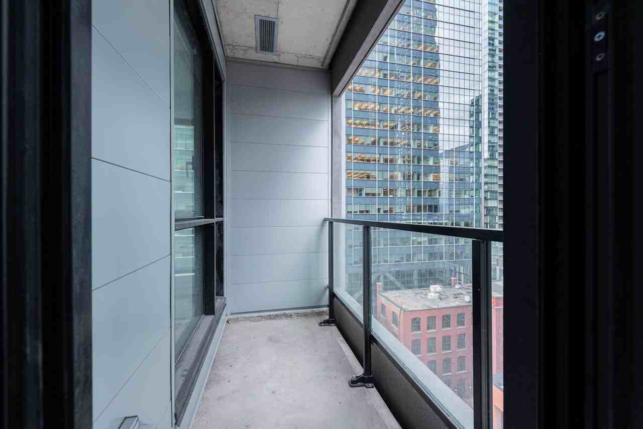 4171 Rue de la Montagne - Photo 6 of 78