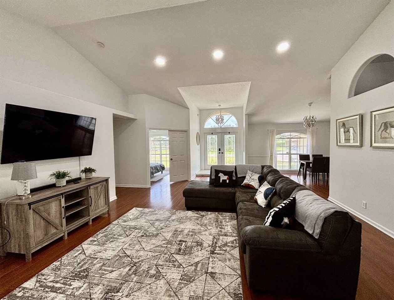 13885 Sheffield St #1290317P - Photo 3 of 33