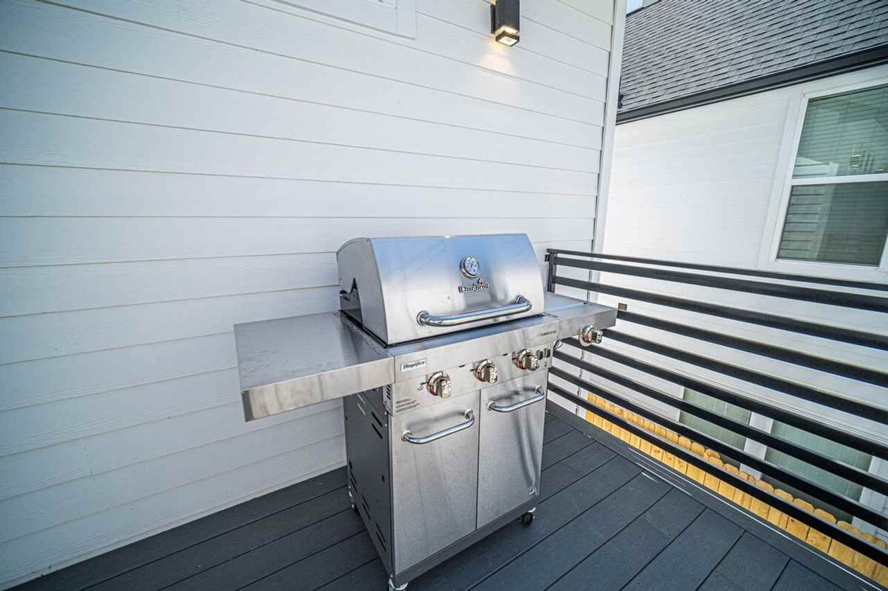 4706 Idaho Street #1295571P - Photo 3 of 37