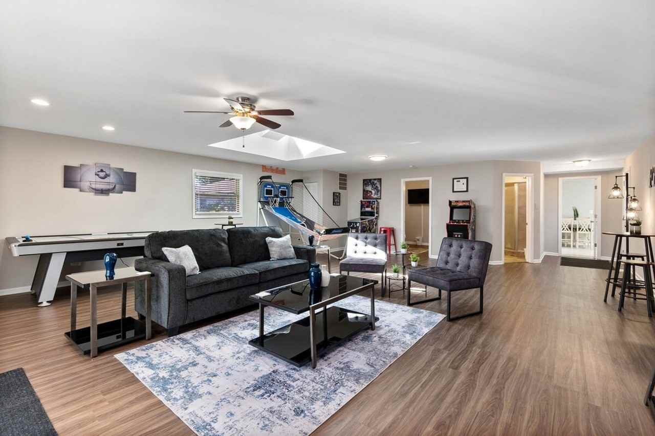 6911 W 87th St #1298092P - Photo 5 of 22