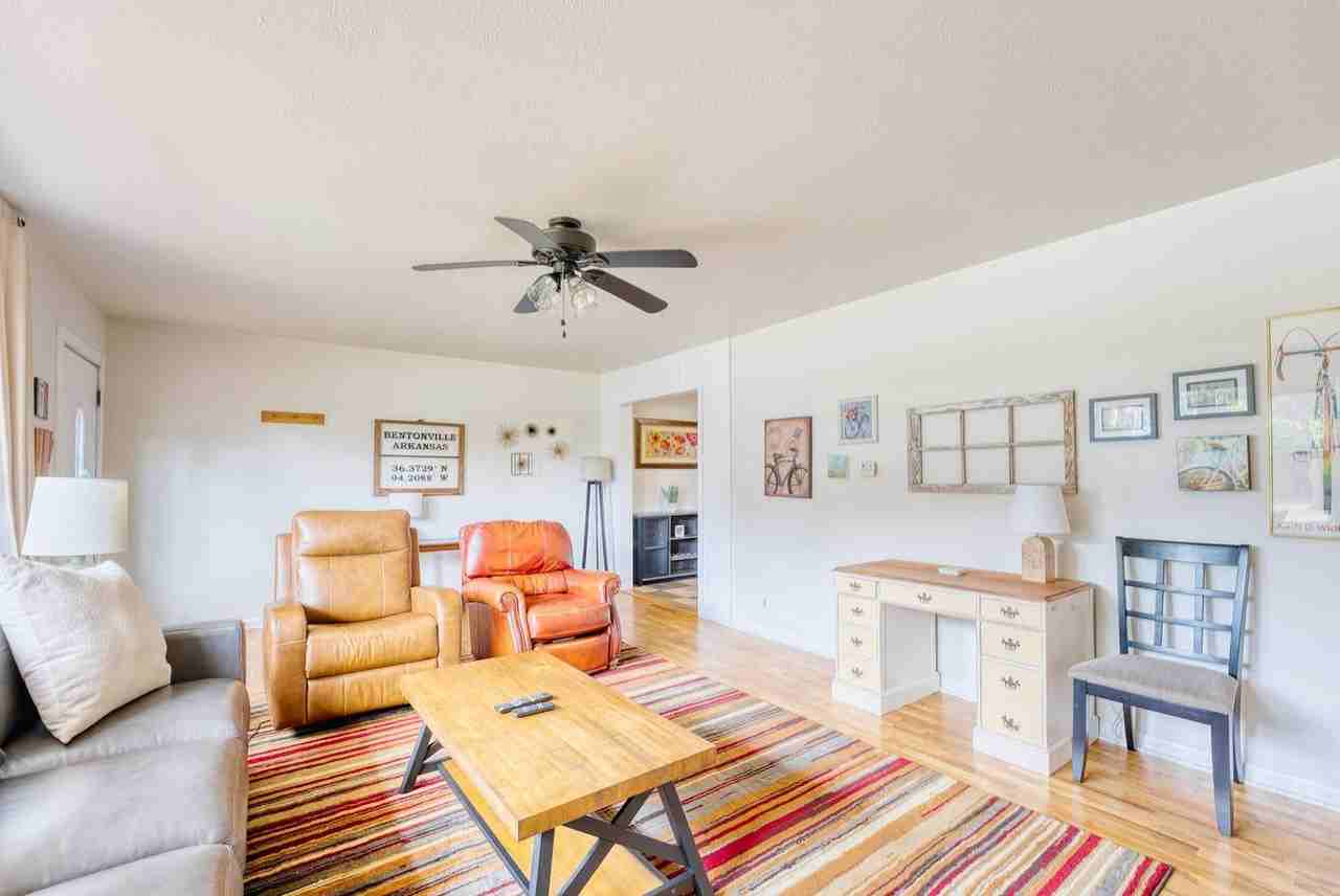 312 Crestview Dr #1297039P - Photo 3 of 22