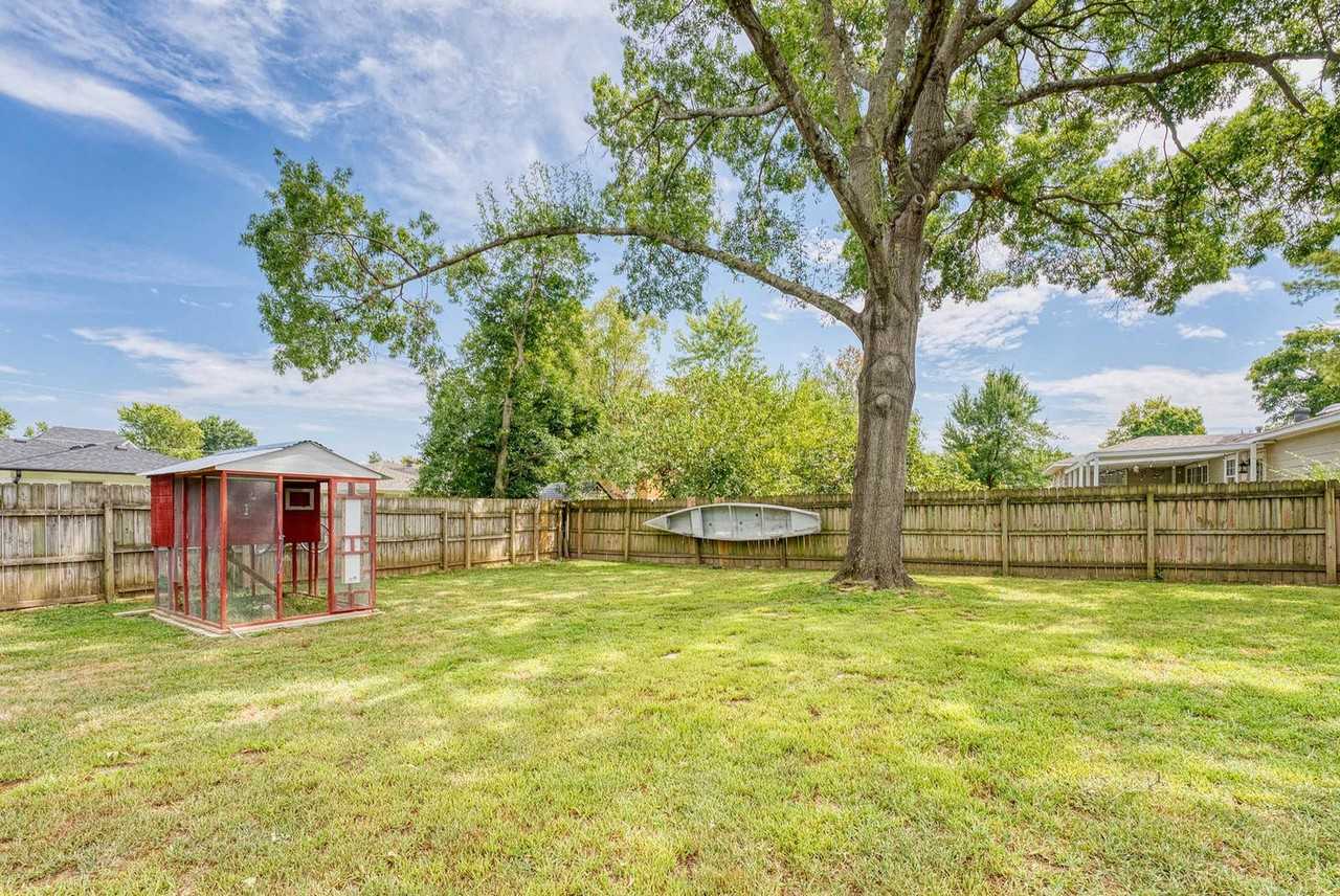 312 Crestview Dr #1297039P - Photo 4 of 22