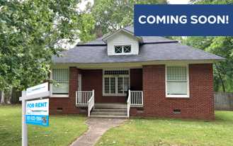 5786 Woodlawn St - Photo 1 of 1