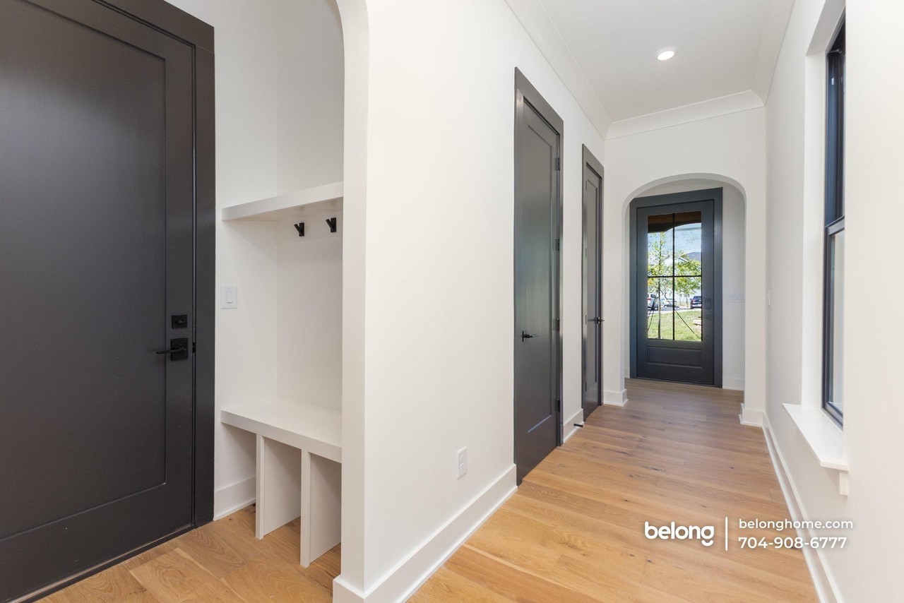 4117 Sarah Dr - Photo 2 of 32