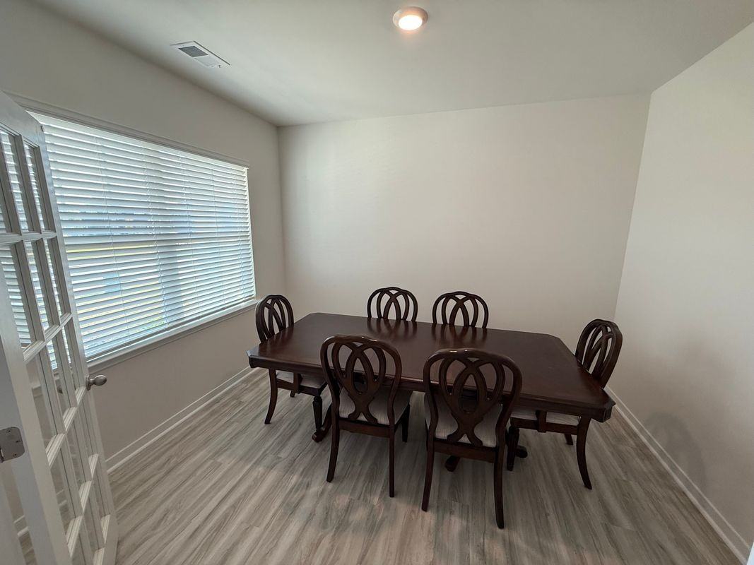 1730 Falls Cove Rd - Photo 2 of 15