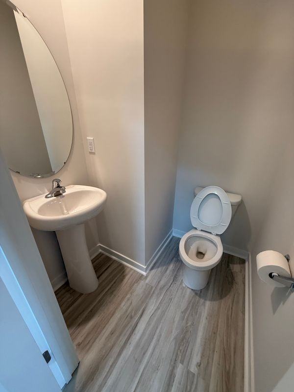 1730 Falls Cove Rd - Photo 3 of 15
