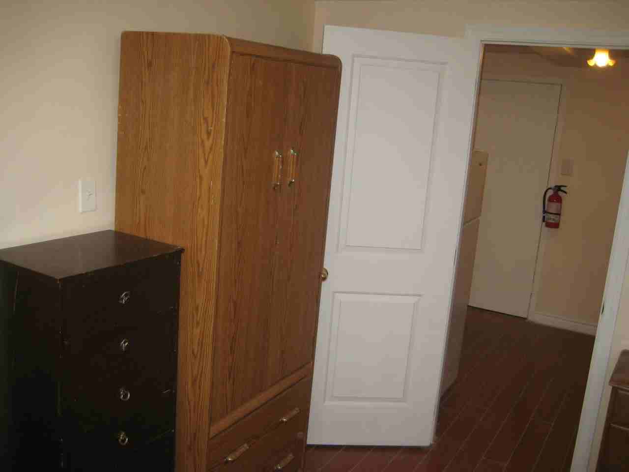 Dufferin St & Eglinton Ave W - Photo 5 of 7