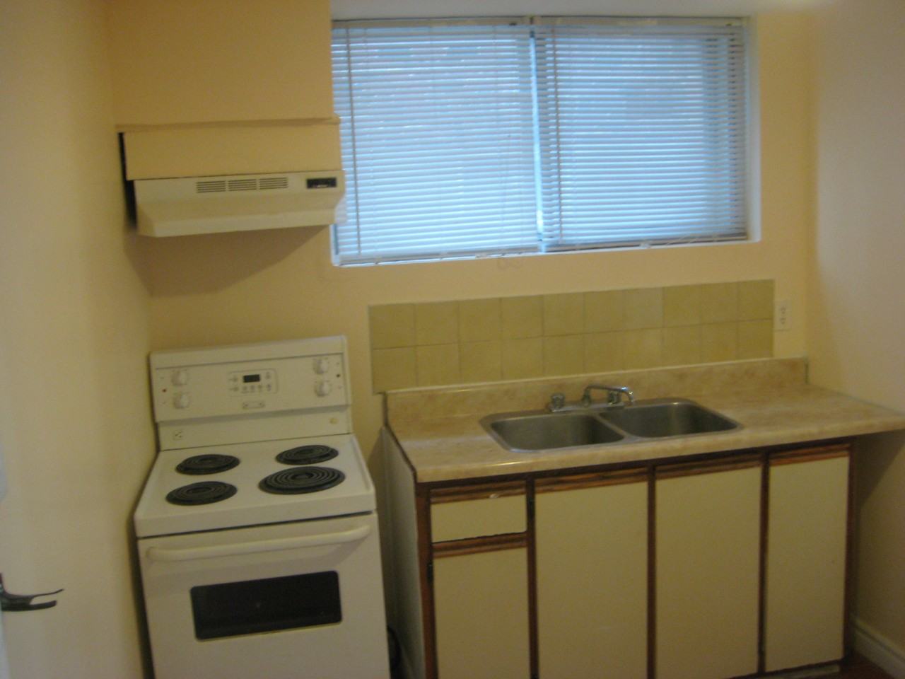 Dufferin St & Eglinton Ave W - Photo 2 of 7