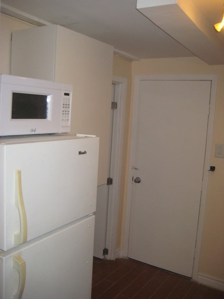 Dufferin St & Eglinton Ave W - Photo 7 of 7