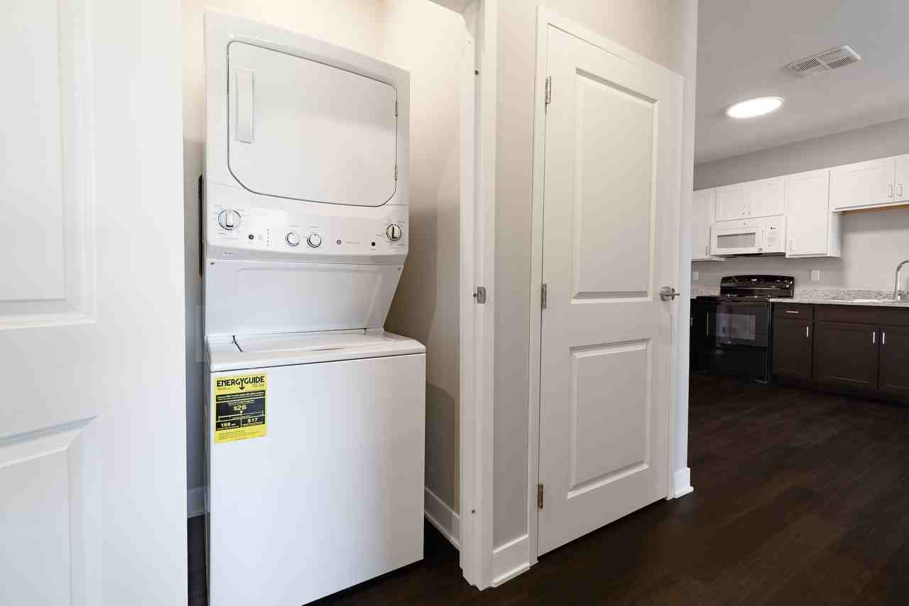 Tigris Tower - Photo 4 of 26