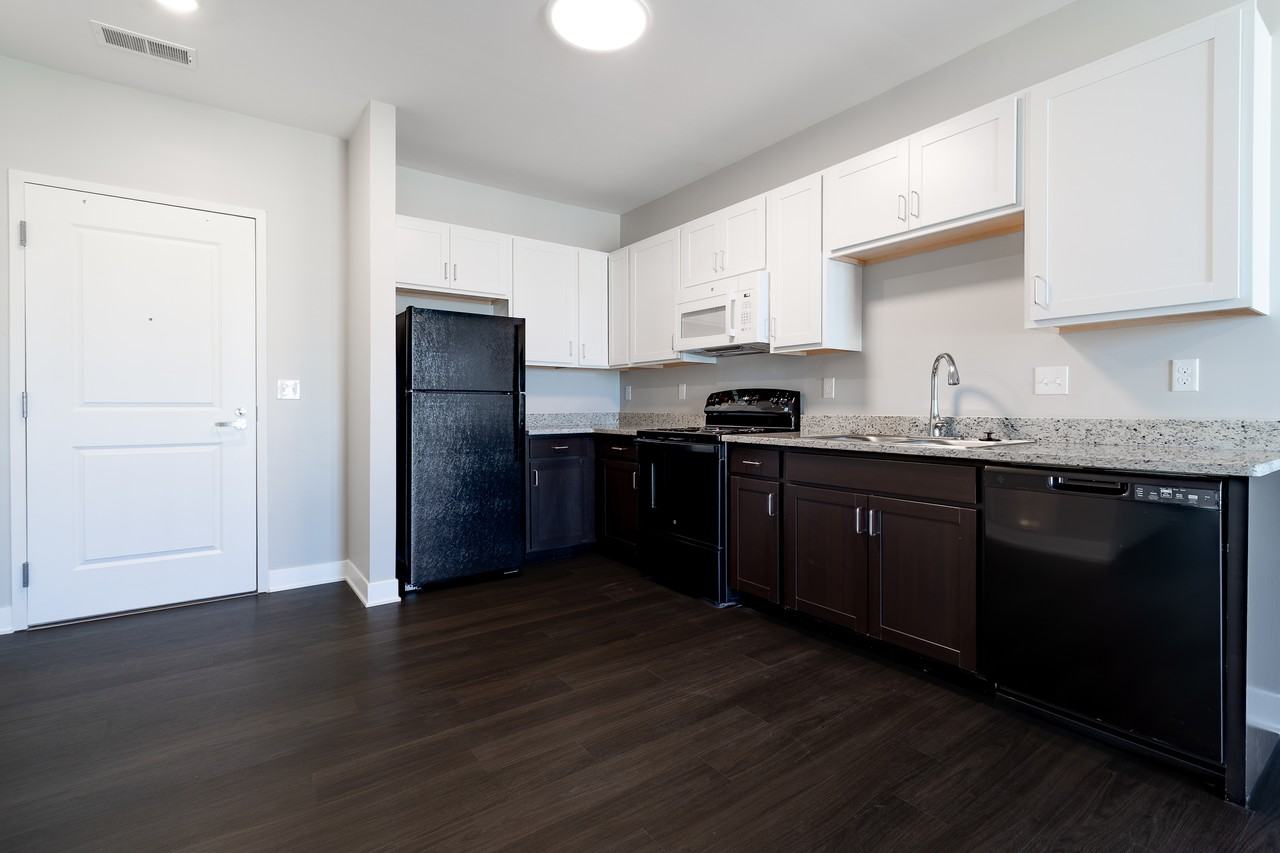 Tigris Tower - Photo 5 of 26