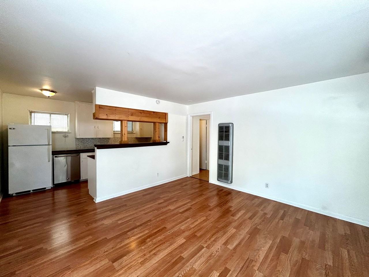 3304 Tom Green St - Photo 5 of 18