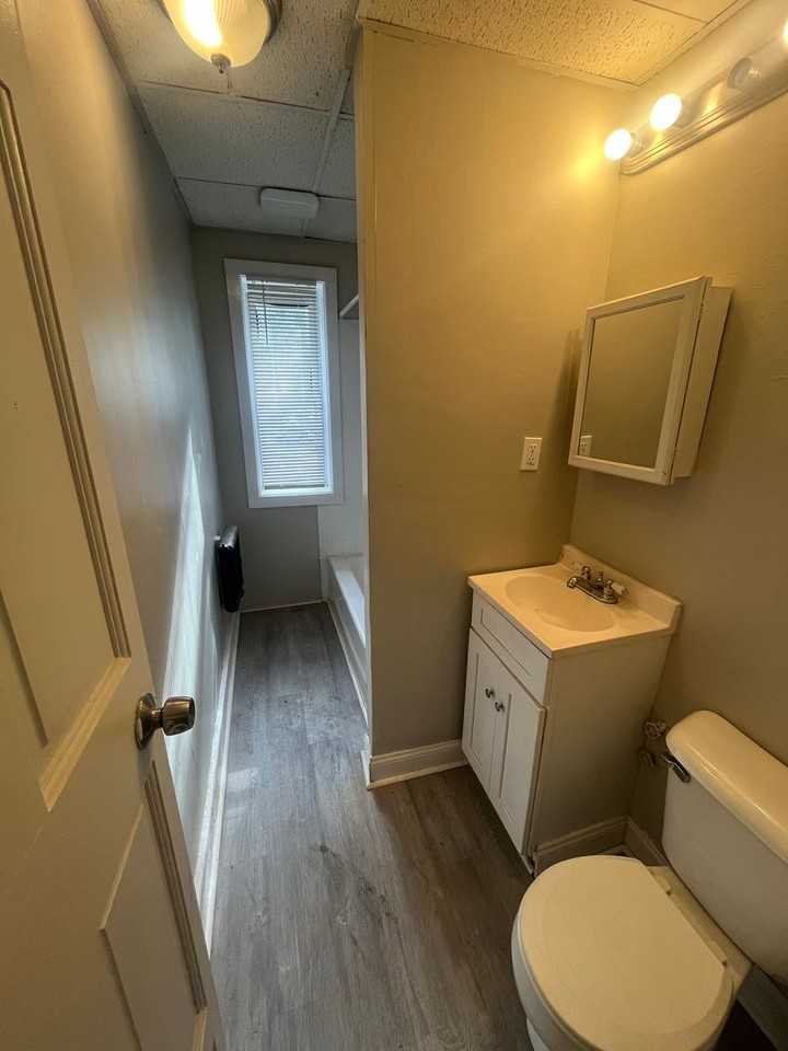 205 Belmont Ave / 10 Marengo Park - Photo 3 of 7