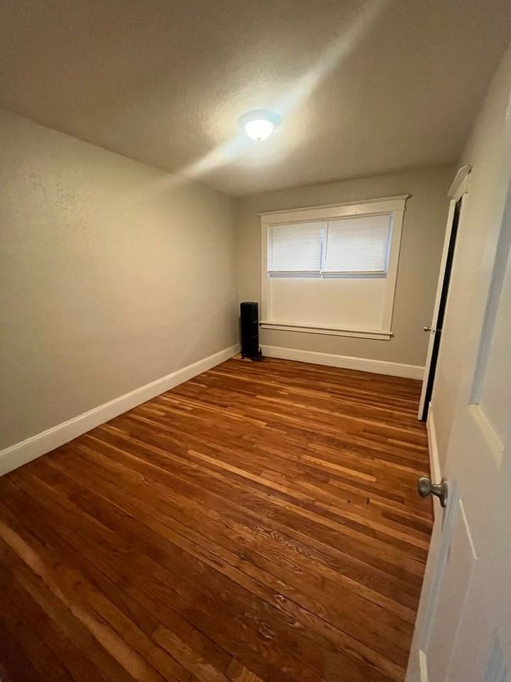 205 Belmont Ave / 10 Marengo Park - Photo 4 of 7