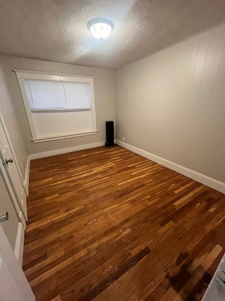 205 Belmont Ave / 10 Marengo Park - Photo 5 of 7