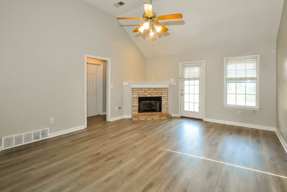 10279 Green Moss Dr S - Photo 7 of 17