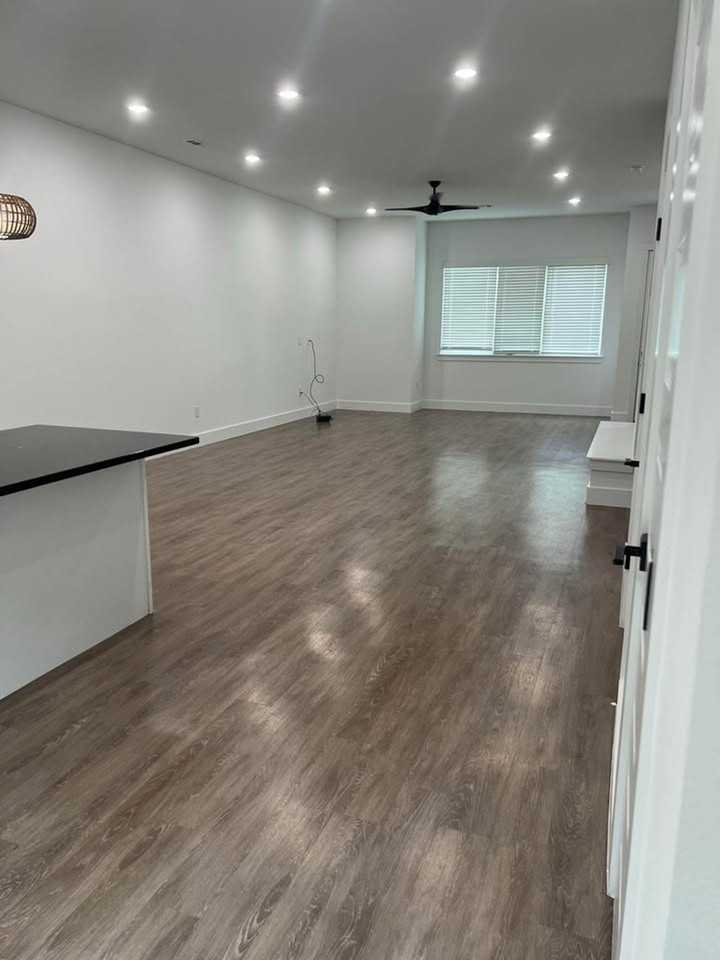 Elm Tree Townhomes - Photo 5 of 36