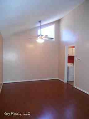 4103 Wellington Blvd #30 - Photo 2 of 5