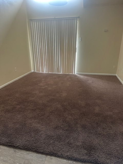 718 Central Ave - Photo 4 of 8