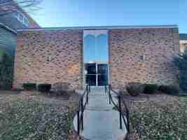 featured image of 1535 N Van Buren St