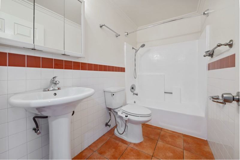 6040 Barton Ave #201-202 - Photo 4 of 11