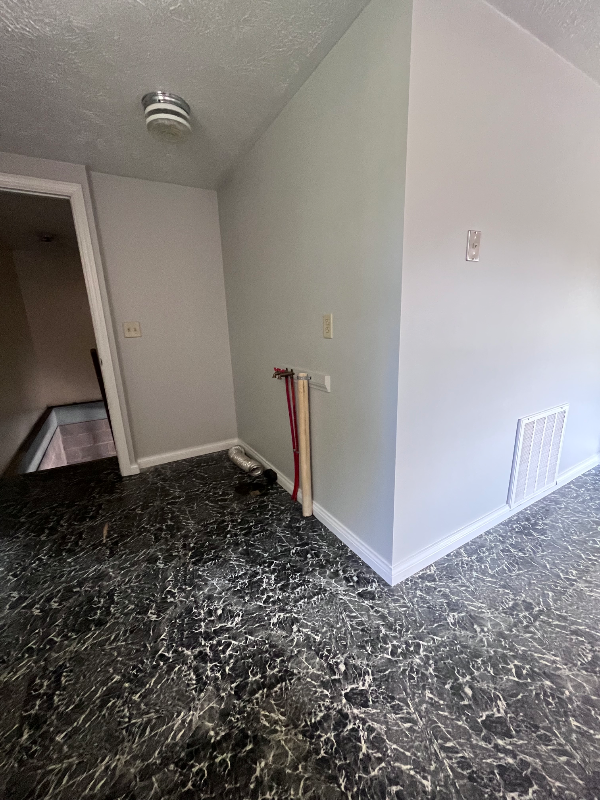 150 Freedom St - Photo 3 of 7