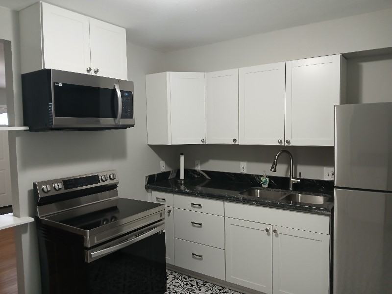 1708 Avenue B - Photo 5 of 11