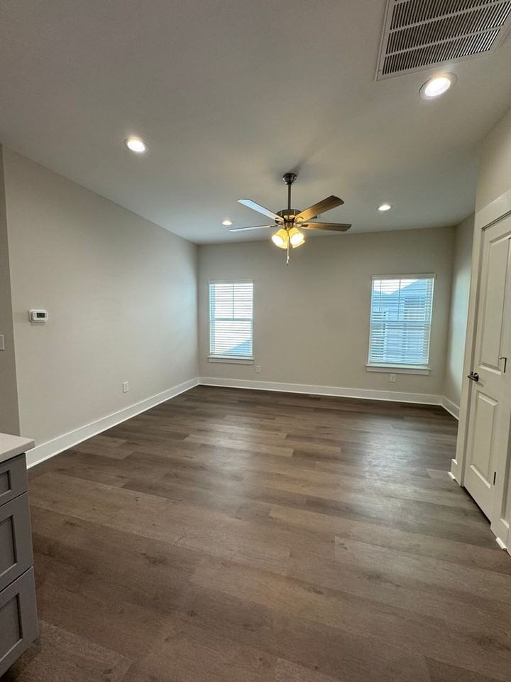 111 Brawley Villas Pl - Photo 7 of 22