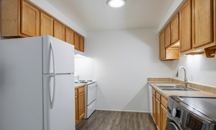 Red Lion - Photo 5 of 43