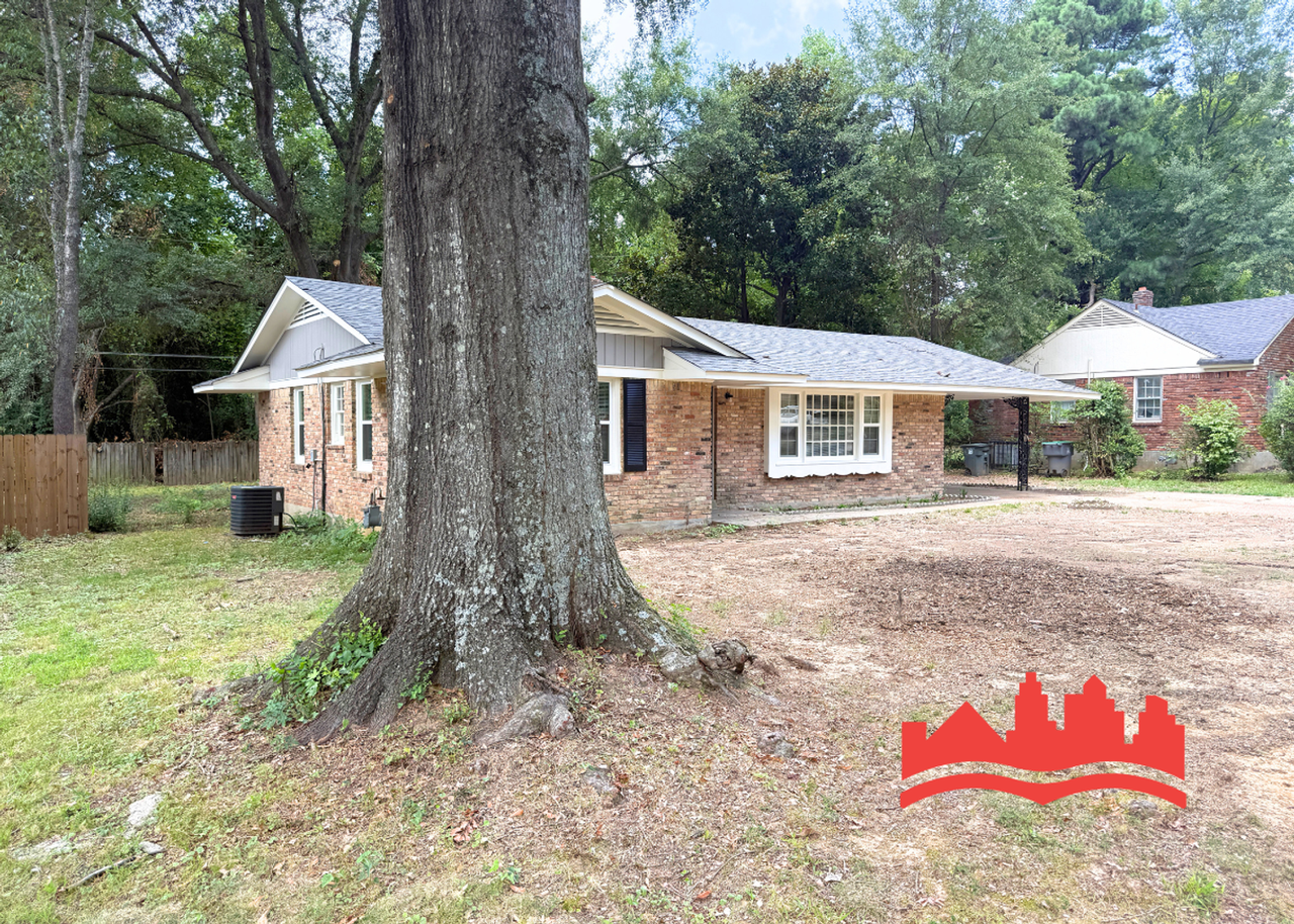 4801 Dianne Dr - Photo 3 of 16