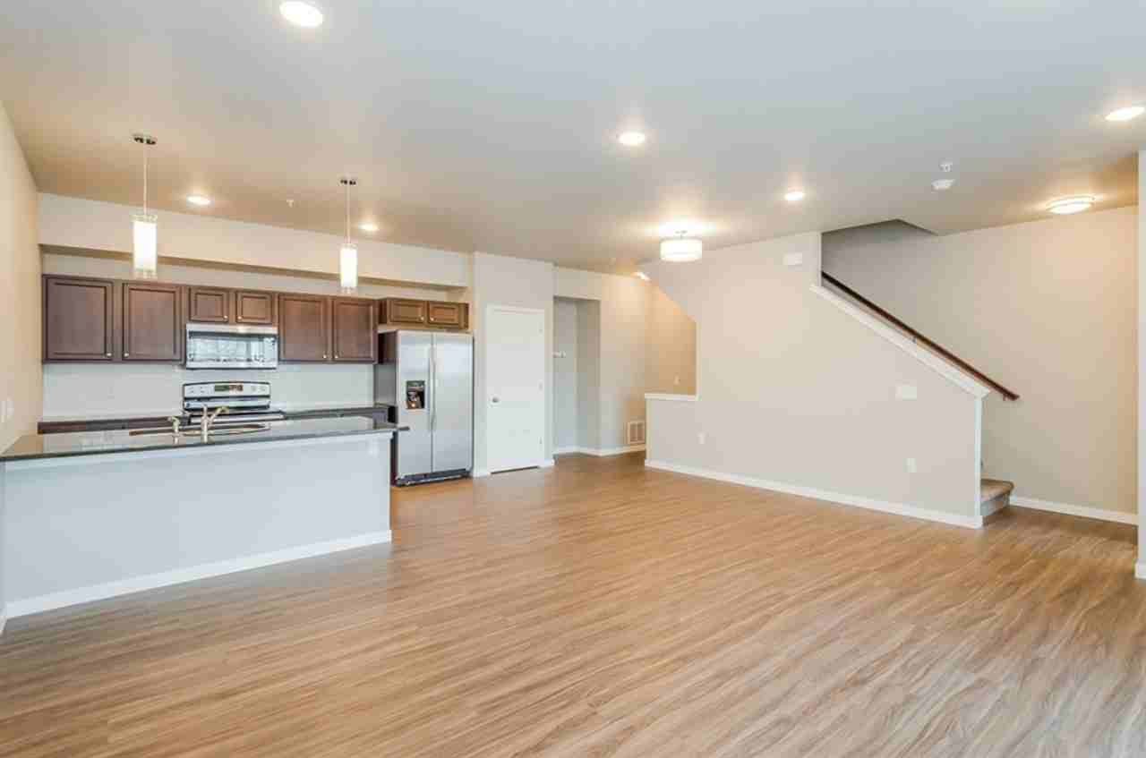 Sunny Ridge Townhomes - Photo 3 of 14