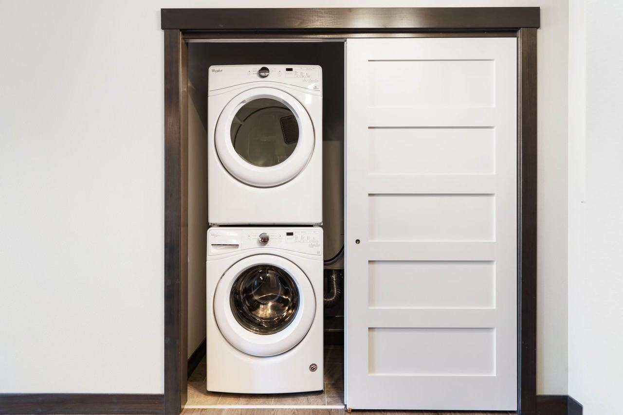 Depot Building D Luxury Rentals - Photo 3 of 6