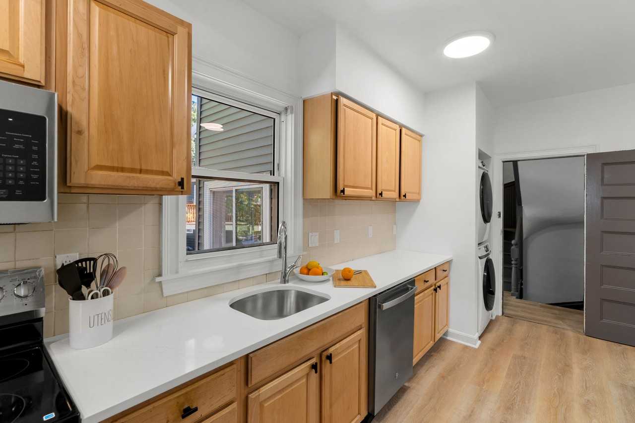 80 Patten St #2 - Photo 4 of 13