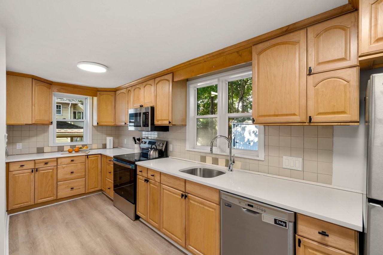 80 Patten St #1 - Photo 7 of 9