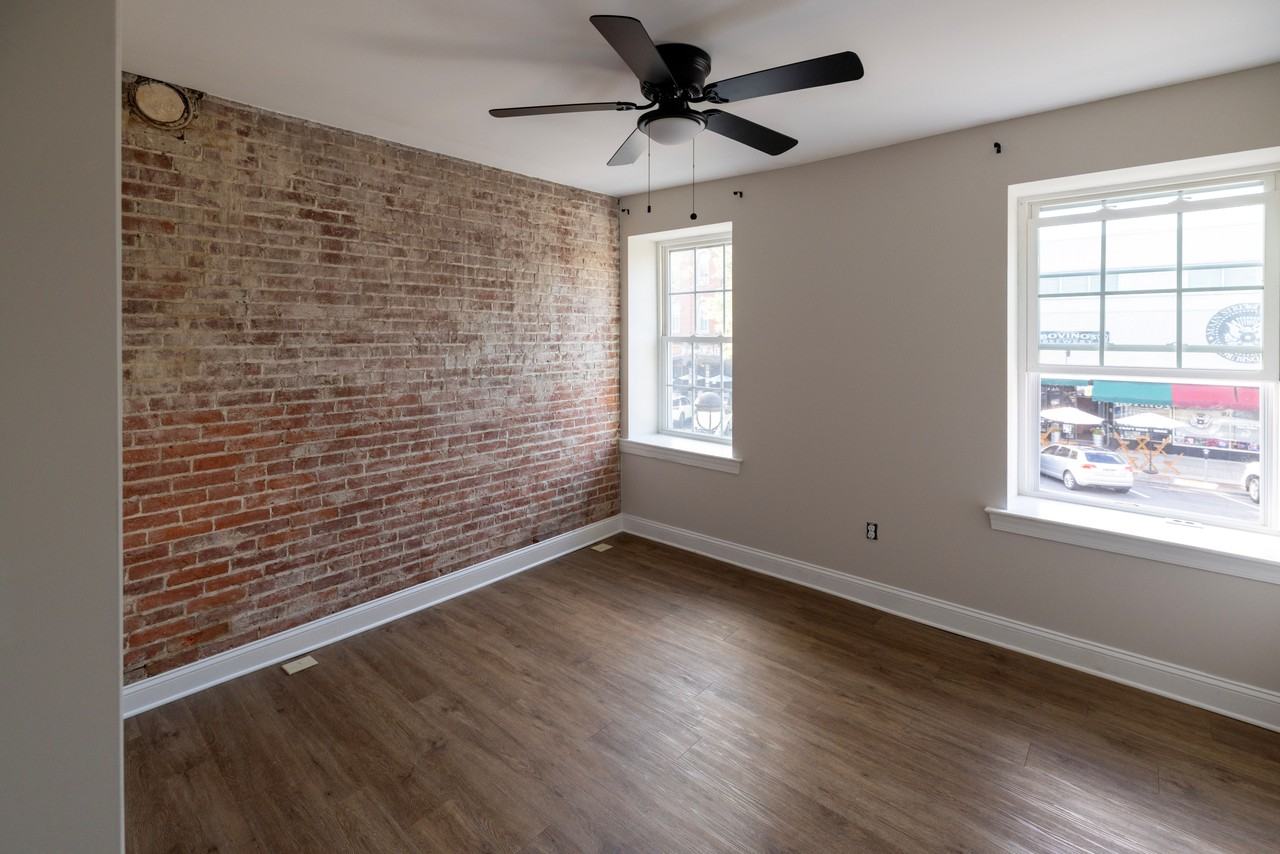 611 Main Street #202 - Photo 4 of 9