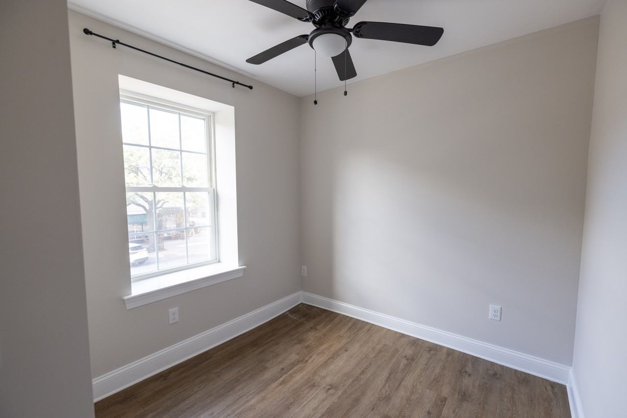 611 Main Street #202 - Photo 6 of 9