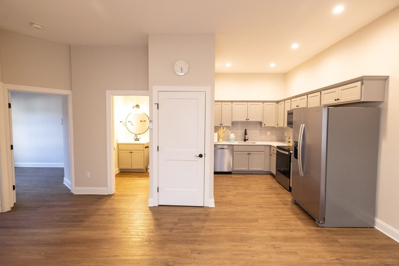 611 Main St #101 - Photo 4 of 7