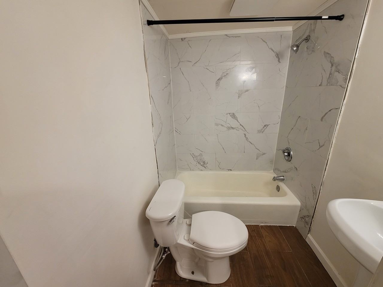 416 Clinton Ave #A - Photo 5 of 7