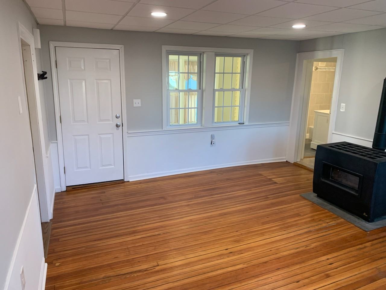 466 Lower Lane #1stFL - Photo 2 of 19