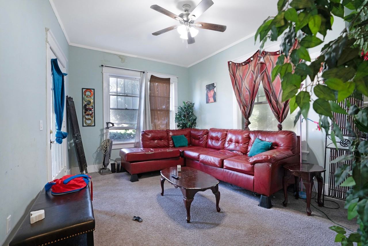 2008 S Main St #4 - Photo 6 of 50