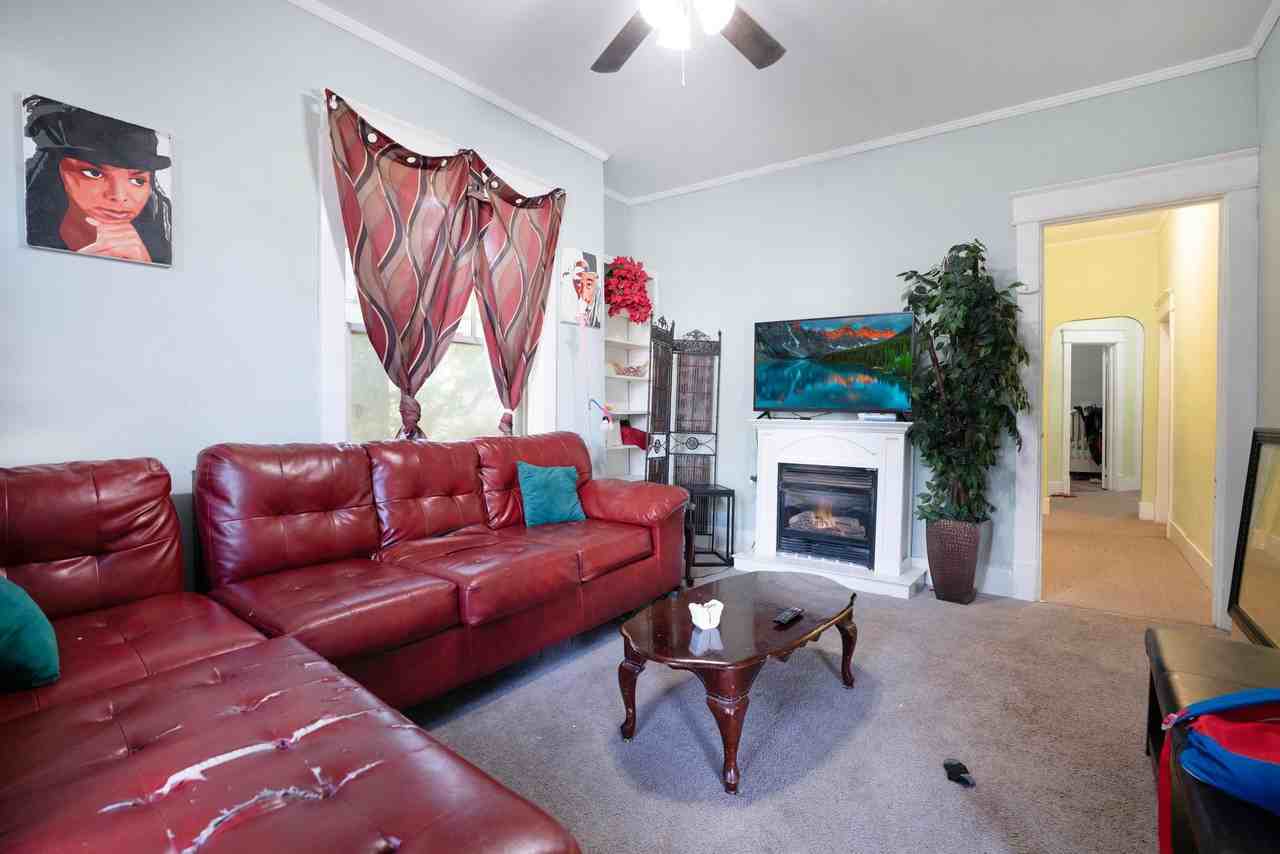 2008 S Main St #4 - Photo 7 of 50