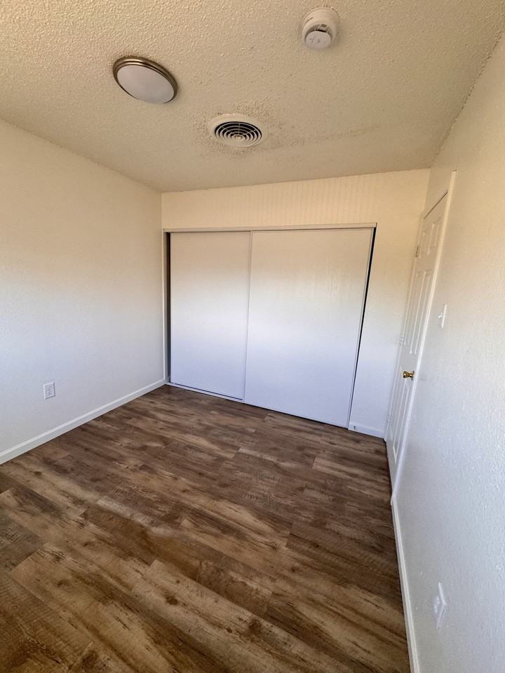 2106 North Daley Street, - Photo 2 of 6